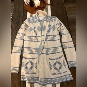 Jessica Simpson Cream and Gray‎ Patterned Cardigan